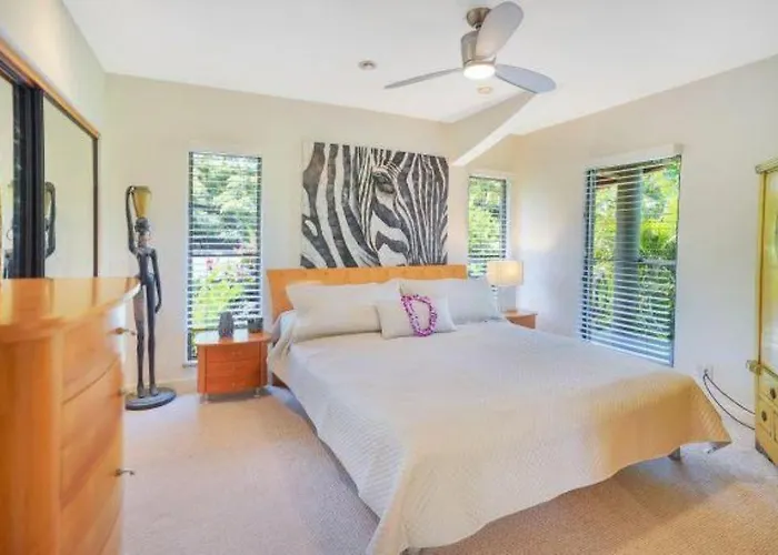 Luxury 2-Story Oceanfront Condo W/ Views & Pool