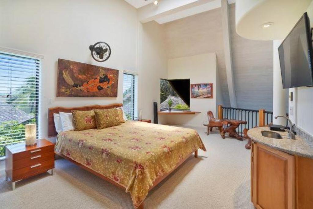Luxury 2-story Oceanfront W/ Views & Pool Apartment *